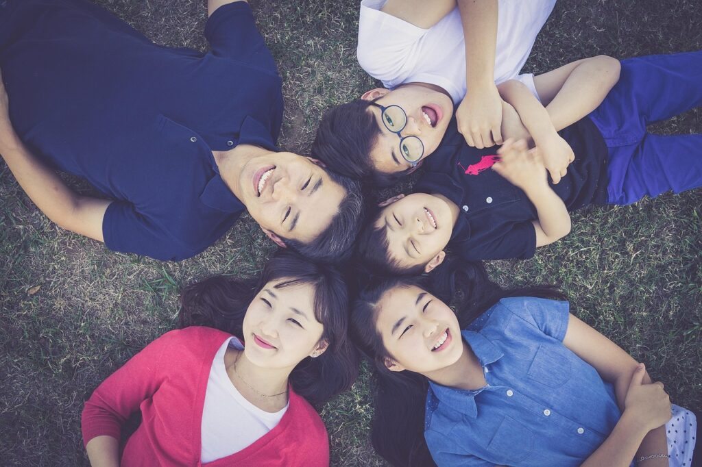 https://familynestacademy.com/wp-content/uploads/2025/04/family-1599825_1280-1024x682.jpg